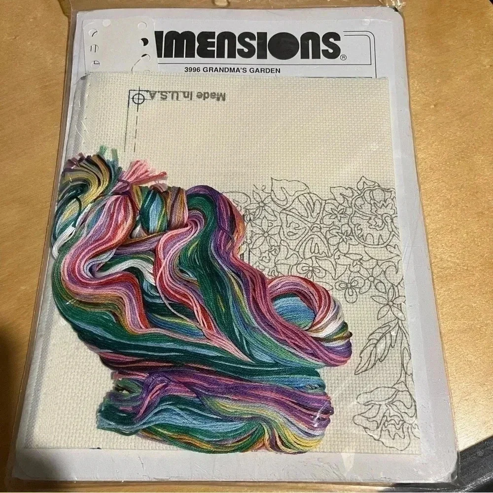 Dimensions Grandma's Garden 11